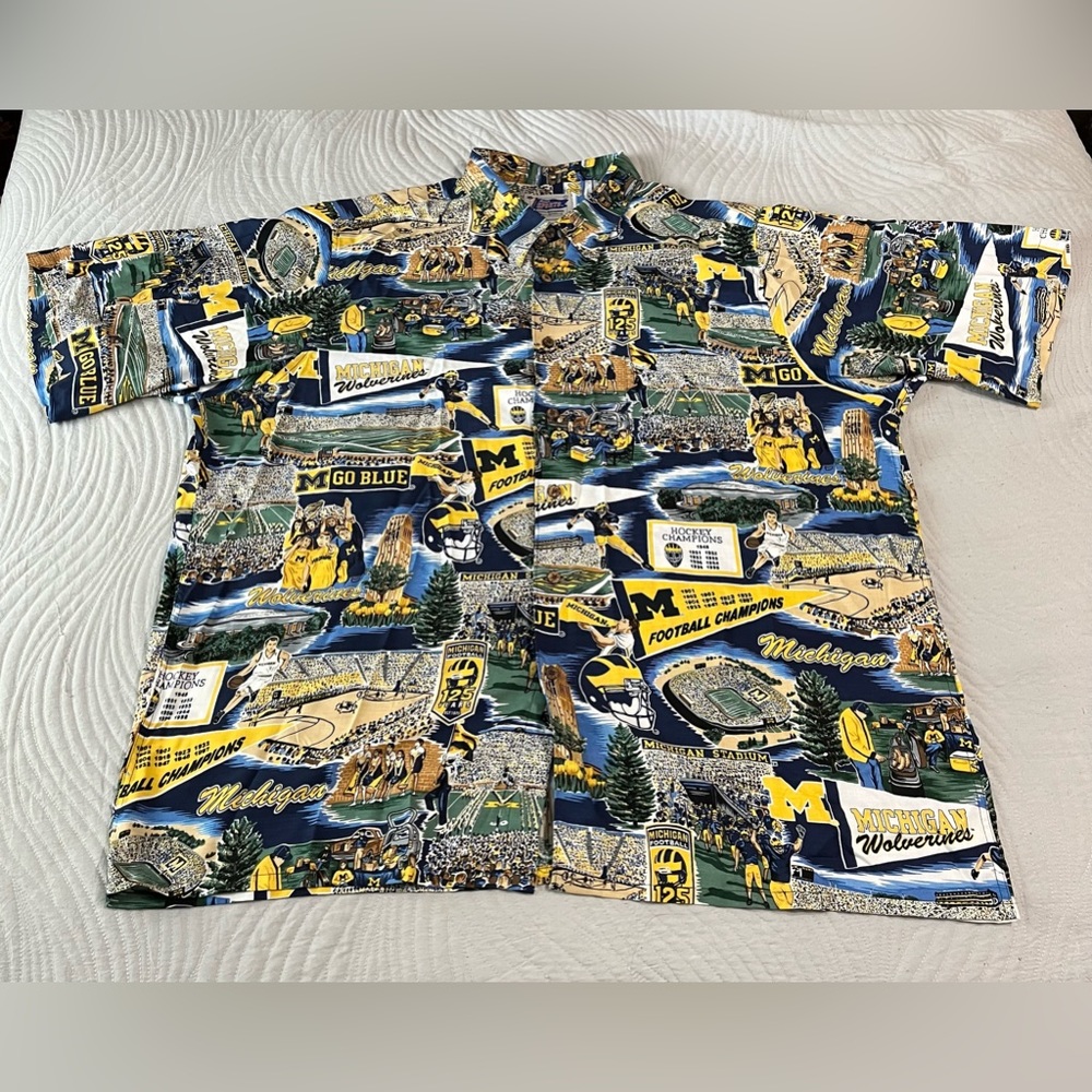 Michigan Wolverines Reyn Spooner Men’s XXL Hawaiian Rayon Shirt NCAA College